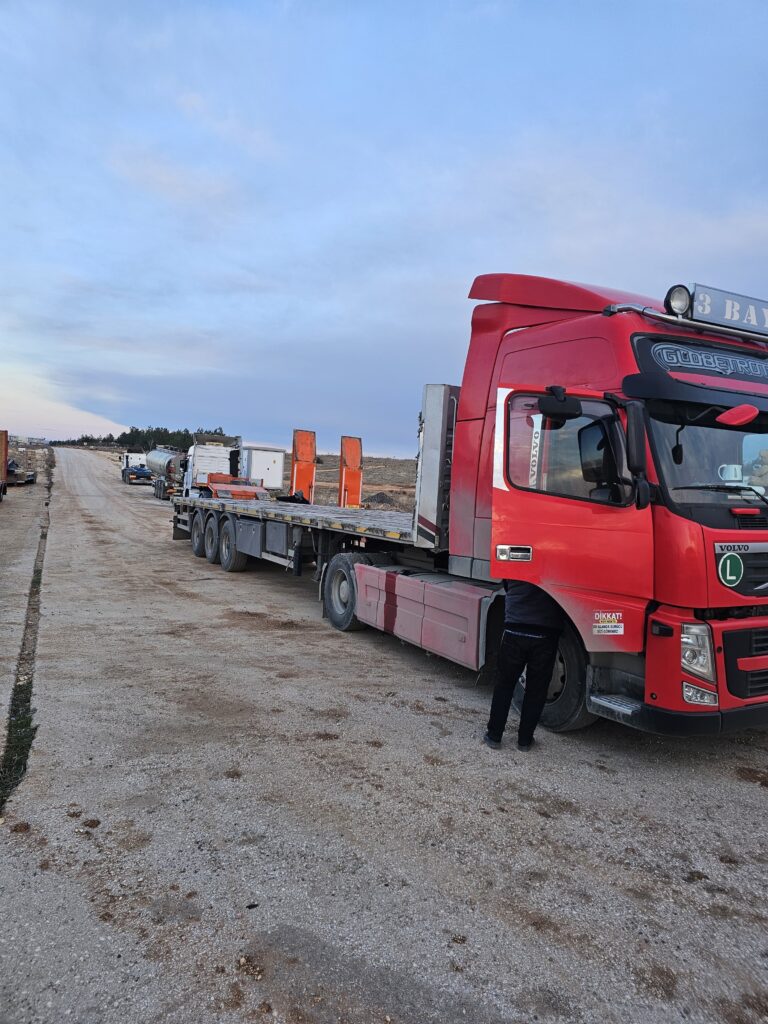 Gaziantep’de lowbed araçlarla güvenilir ağır yük taşımacılığı