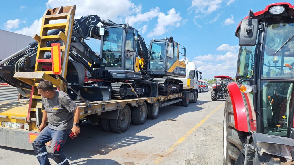 Gaziantep’de inşaat taşımacılığı için ağır nakliyat kamyonu
