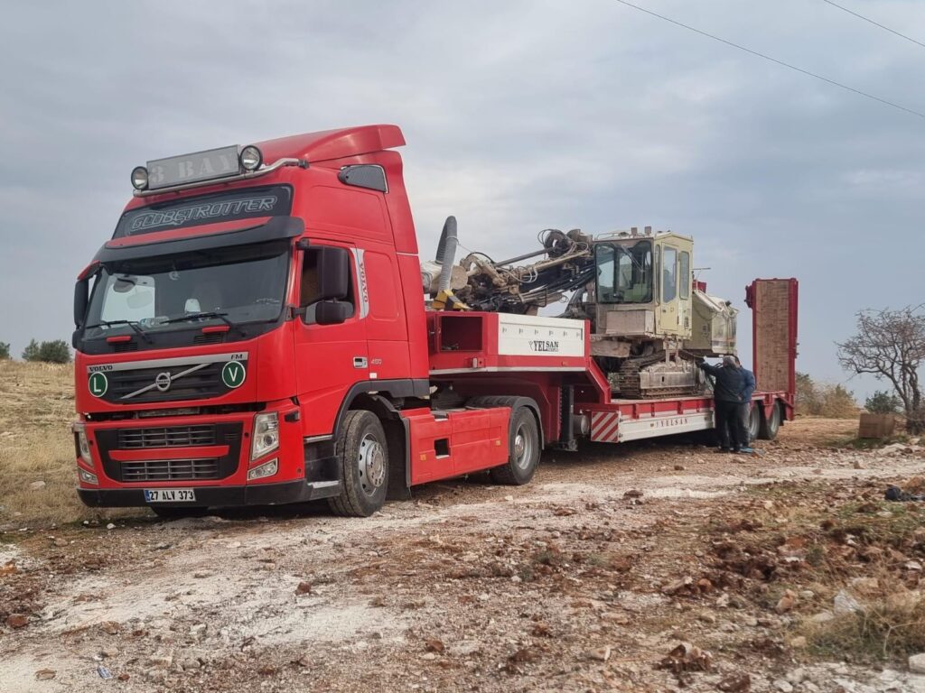 Gaziantep’den ağır nakliyat sektörüne lowbed araç desteği