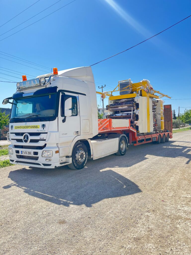 Gaziantep lojistik sektöründe ağır yük taşımacılığı yapan araç